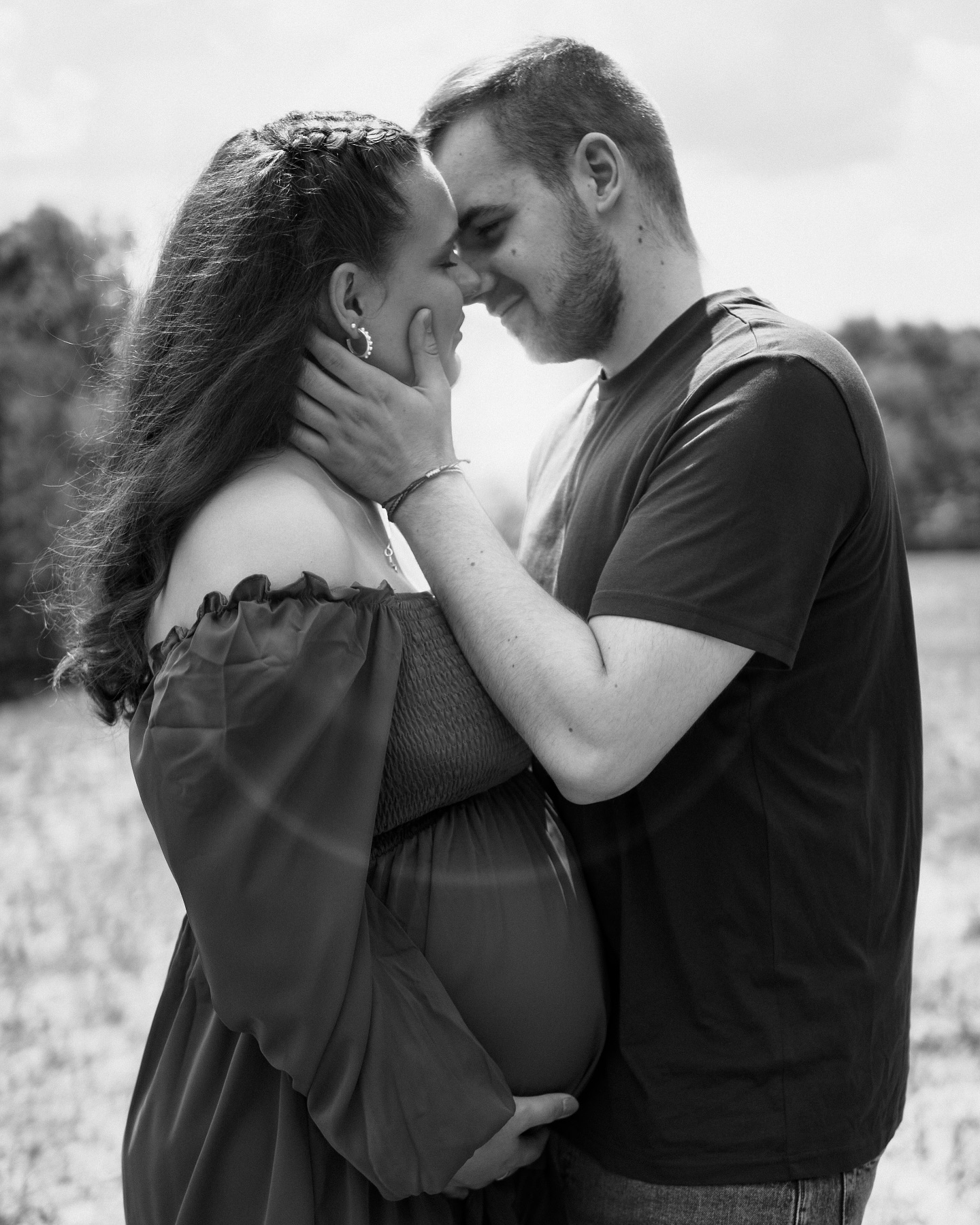 Erst Babybauch-, dann Newbornshooting und ganz bald Hochzeitsbegleitung. ♥️ 🕊️Es bedeutet mir so viel, dass ich die meisten „meiner“ Paare so lange begleiten und an den wichtigsten Ereignissen in ihren Leben teilhaben darf. 🥰